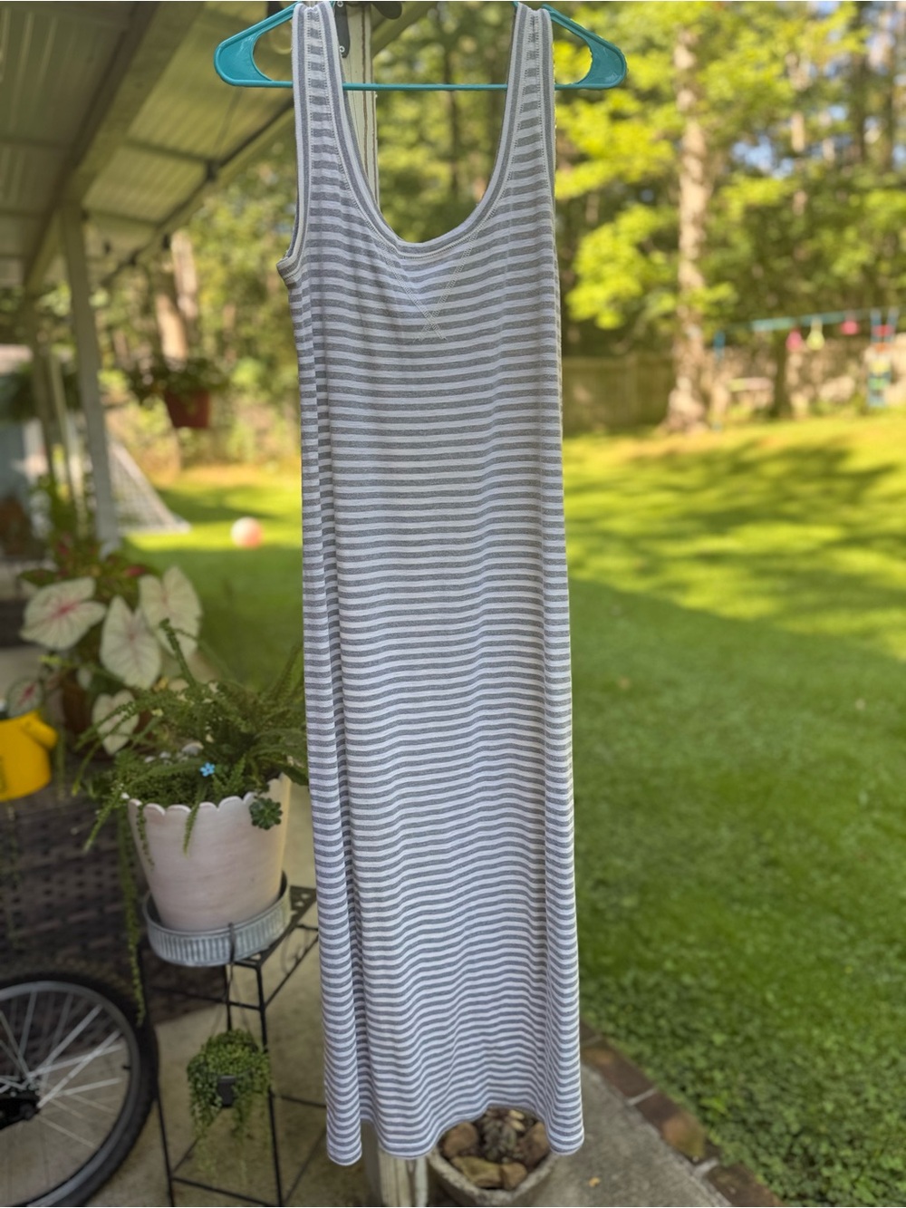 Ann Taylor Gray & White Striped Sleeveless Maxi Dress